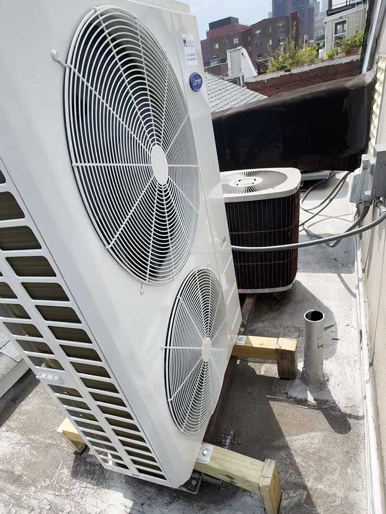 Carrier 38MURA Compact Heat Pump